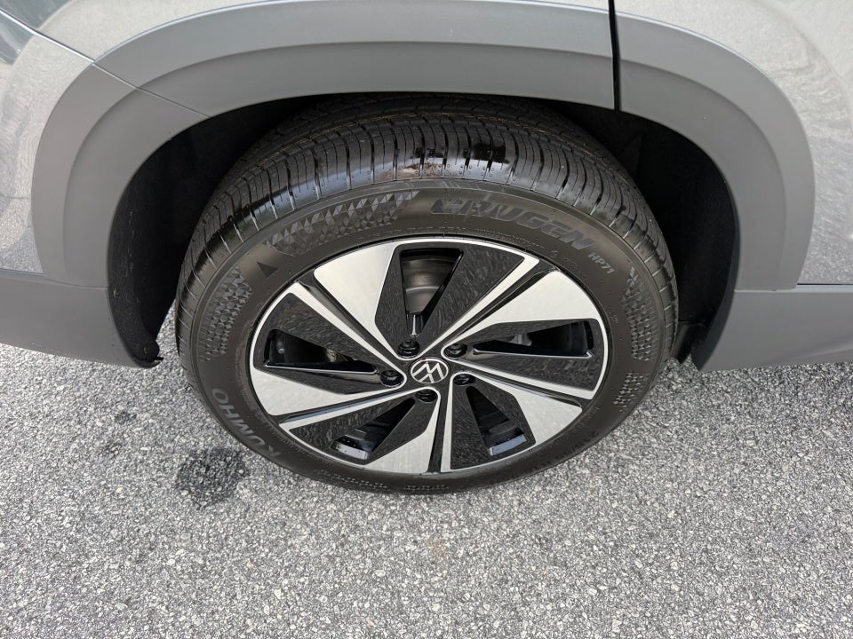 2026 Volkswagen Taos SE