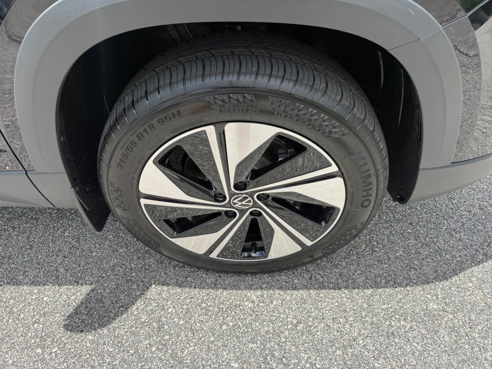 2026 Volkswagen Taos SE