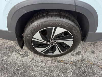 2027 Volkswagen Taos SE
