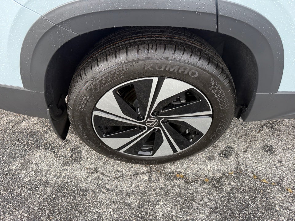 2027 Volkswagen Taos SE