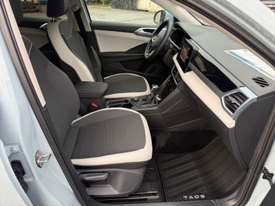 2027 Volkswagen Taos SE