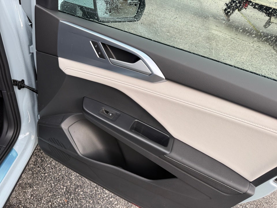 2027 Volkswagen Taos SE