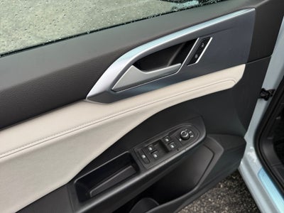 2027 Volkswagen Taos SE
