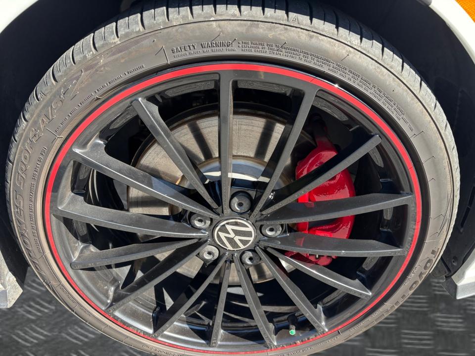 2023 Volkswagen Golf GTI 40th Anniversary Edition