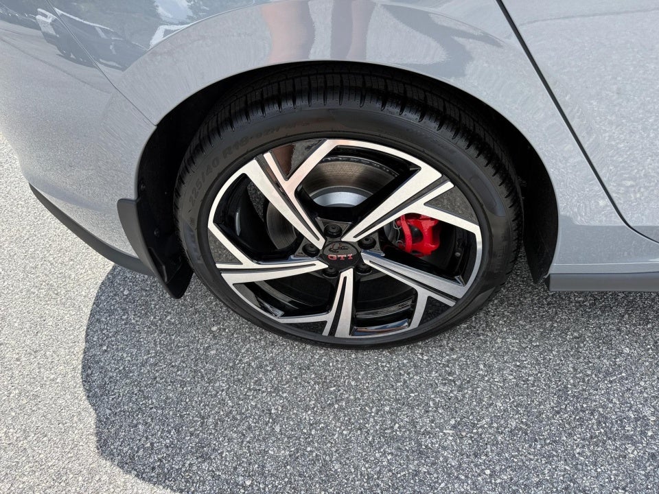 2026 Volkswagen Golf GTI SE