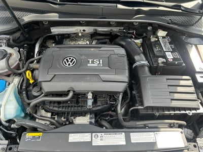 2019 Volkswagen Golf R 2.0T w/DCC & Navigation (M6)