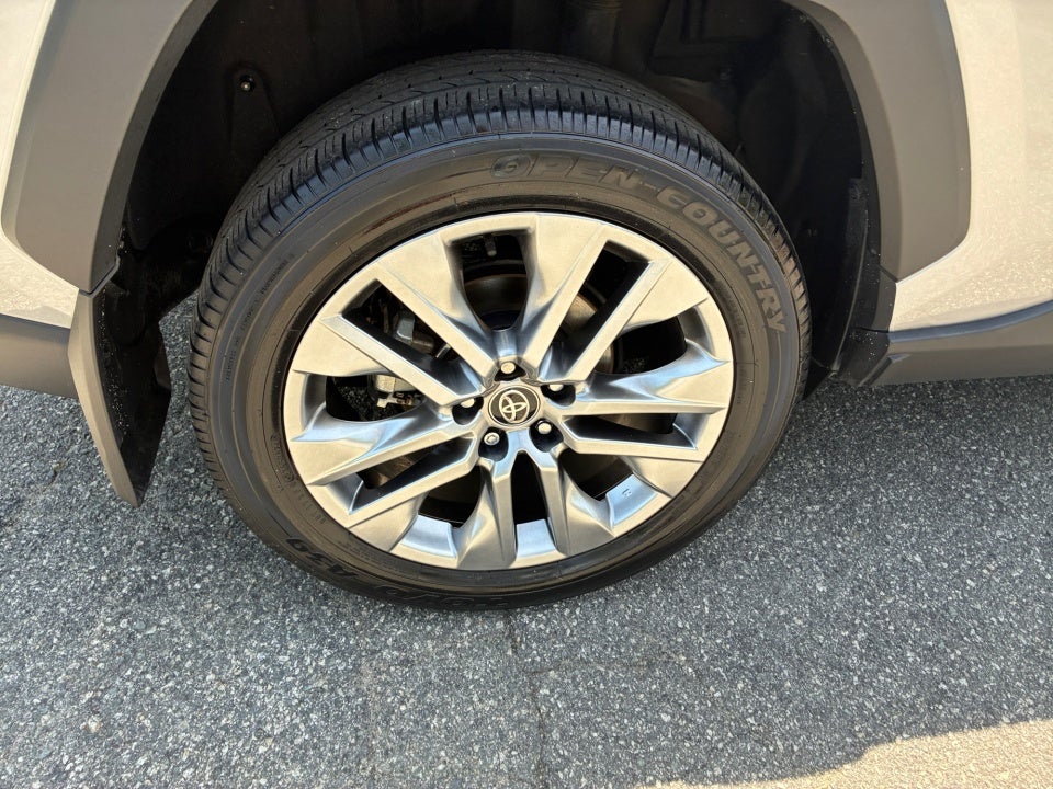 2024 Toyota RAV4 XLE Premium