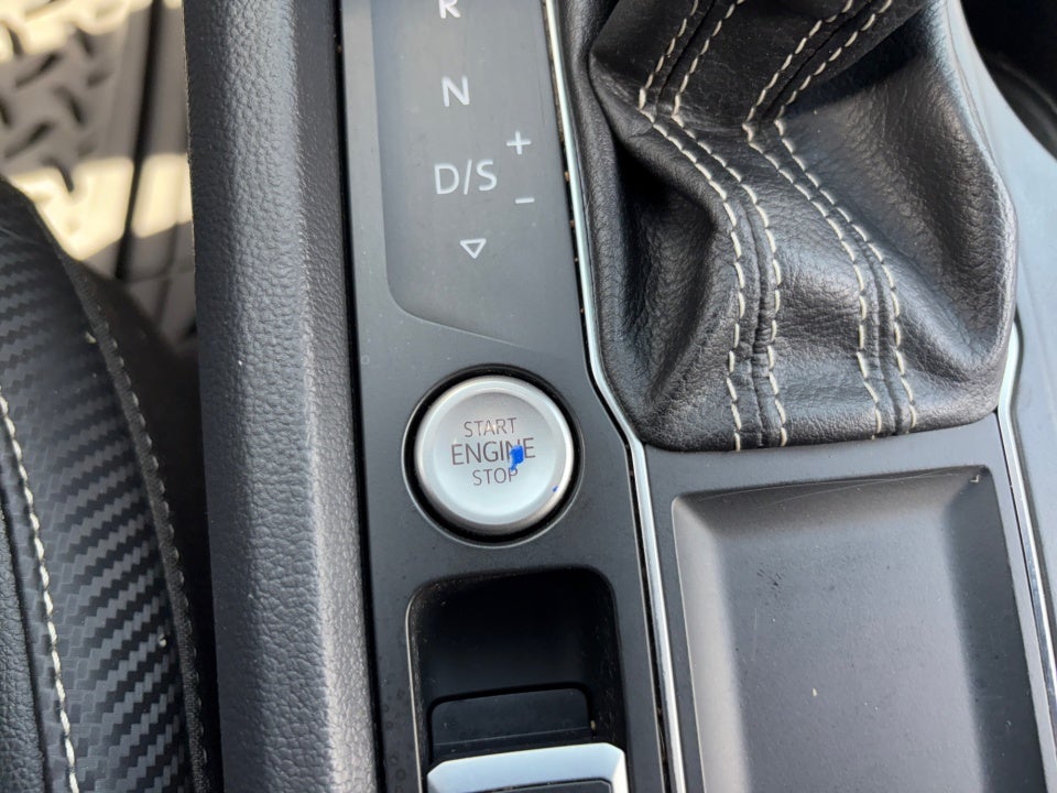 2021 Volkswagen Atlas Cross Sport 2.0T SE w/Technology