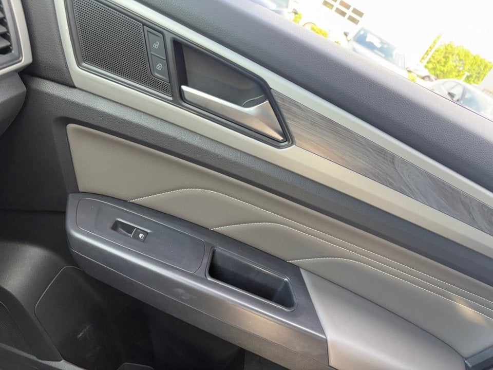 2021 Volkswagen Atlas Cross Sport 2.0T SE w/Technology
