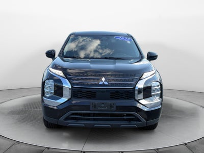 2022 Mitsubishi Outlander ES