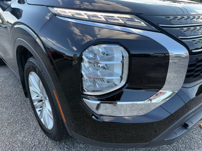 2022 Mitsubishi Outlander ES