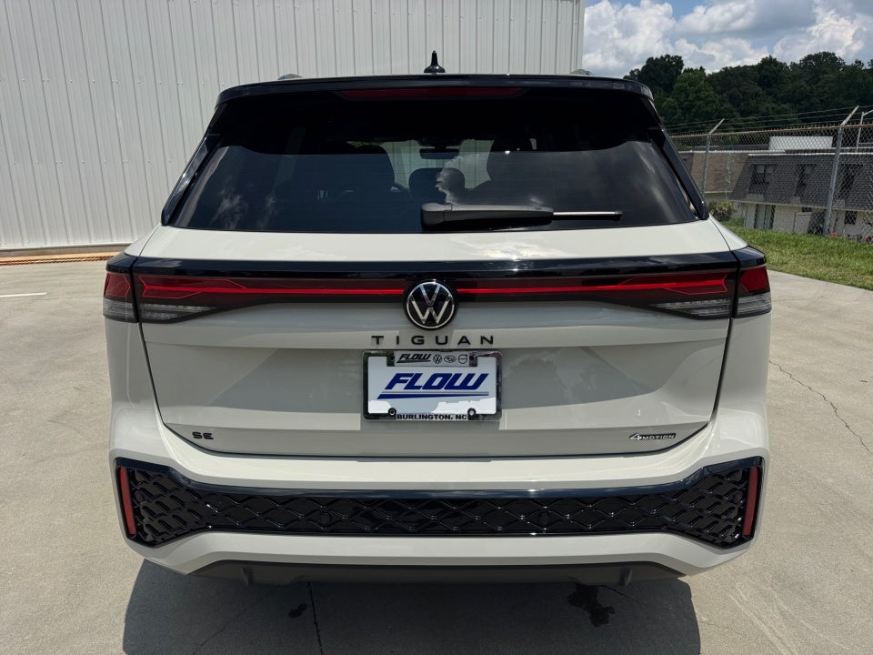 2025 Volkswagen Tiguan SE R-Line Black