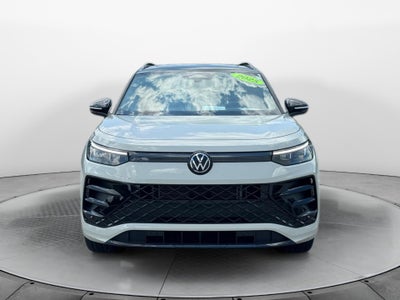 2025 Volkswagen Tiguan SE R-Line Black
