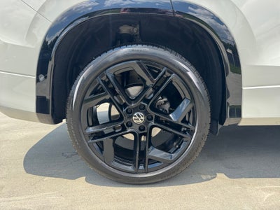 2025 Volkswagen Tiguan SE R-Line Black