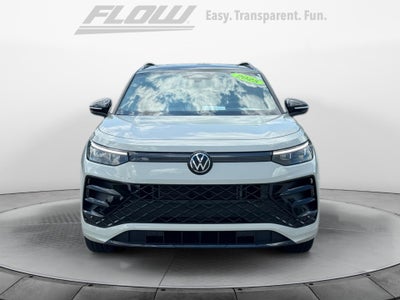 2025 Volkswagen Tiguan SE R-Line Black