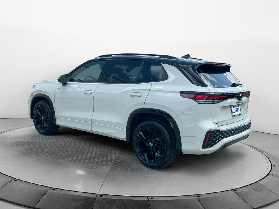 2025 Volkswagen Tiguan SE R-Line Black