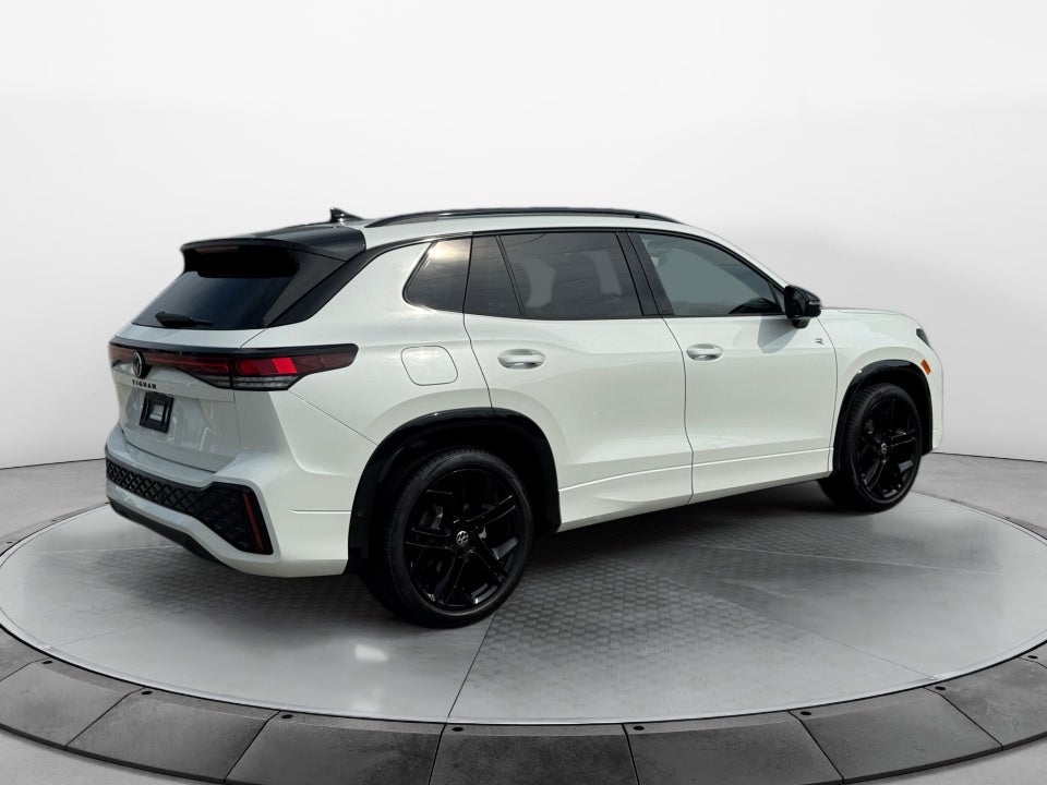2026 Volkswagen Tiguan SE R-Line Black