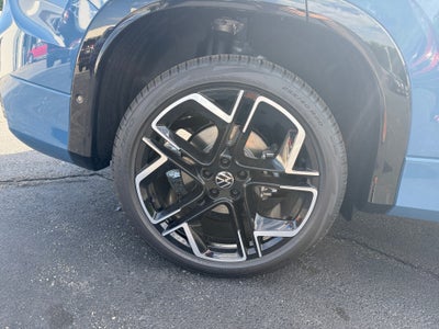 2026 Volkswagen Tiguan SEL R-Line Turbo