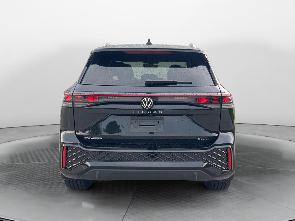 2026 Volkswagen Tiguan SEL R-Line Turbo