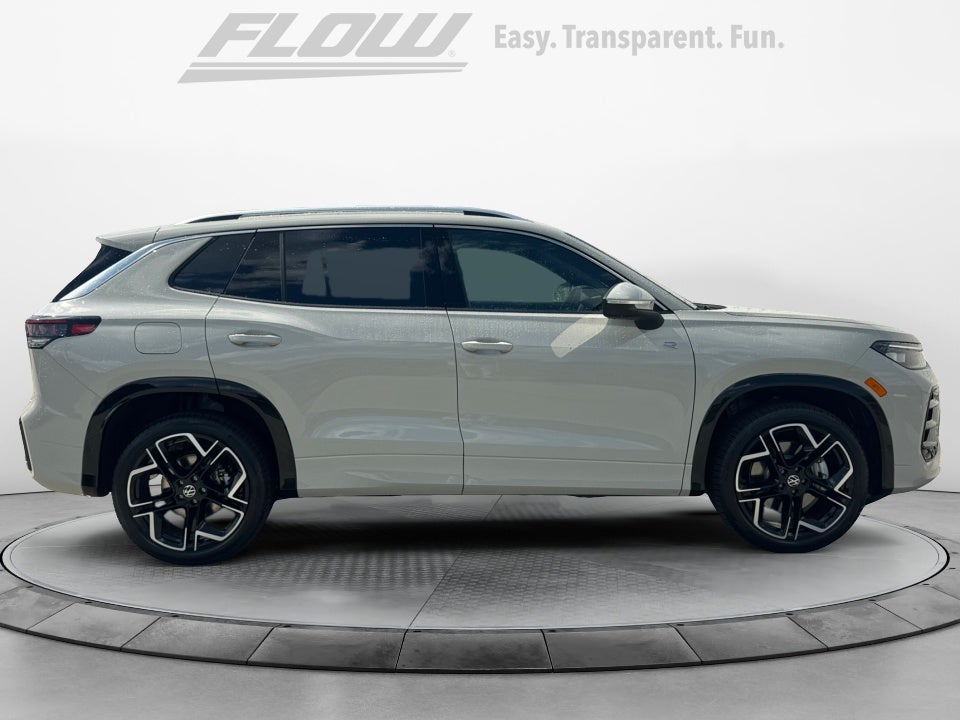 2026 Volkswagen Tiguan SEL R-Line Turbo