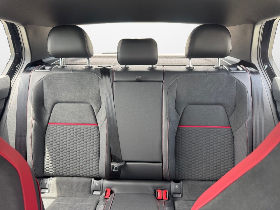 2026 Volkswagen Golf GTI SE