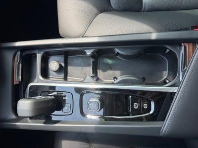 2025 Volvo V60 Cross Country Plus, B5 AWD Gas (mild hybrid)