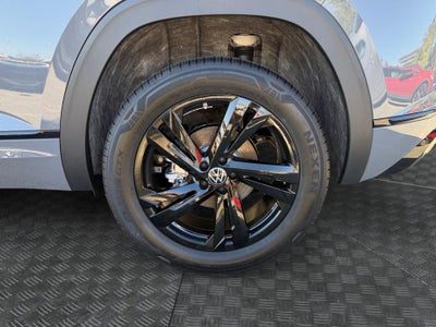 2026 Volkswagen Atlas Cross Sport 2.0T SEL R-Line Black