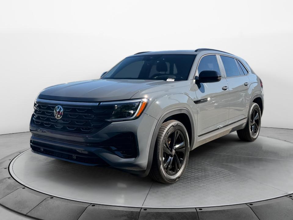 2026 Volkswagen Atlas Cross Sport 2.0T SEL R-Line Black