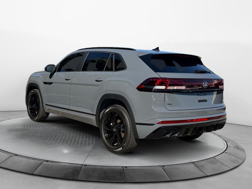 2026 Volkswagen Atlas Cross Sport 2.0T SEL R-Line Black