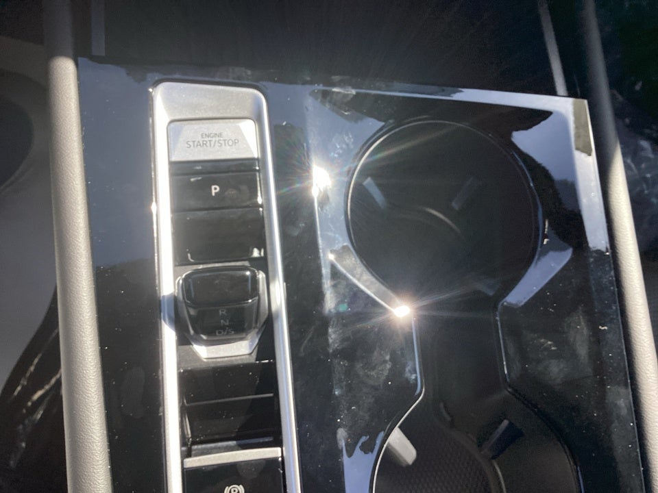 2026 Volkswagen Atlas Cross Sport SEL R-Line Black