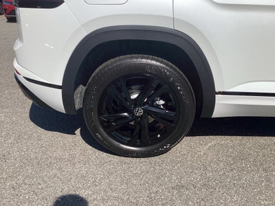 2026 Volkswagen Atlas Cross Sport SEL R-Line Black
