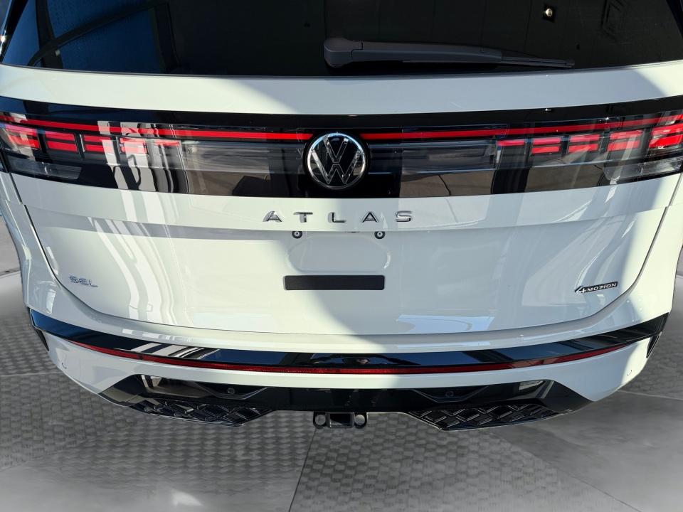 2027 Volkswagen Atlas SEL Premium R-Line