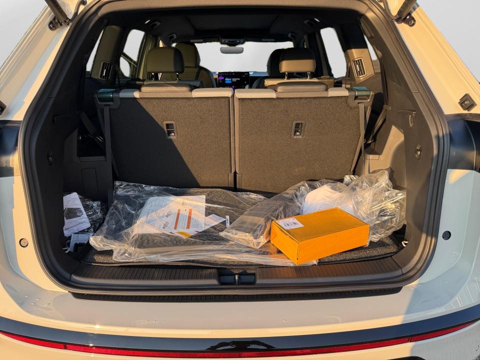 2027 Volkswagen Atlas SEL Premium R-Line