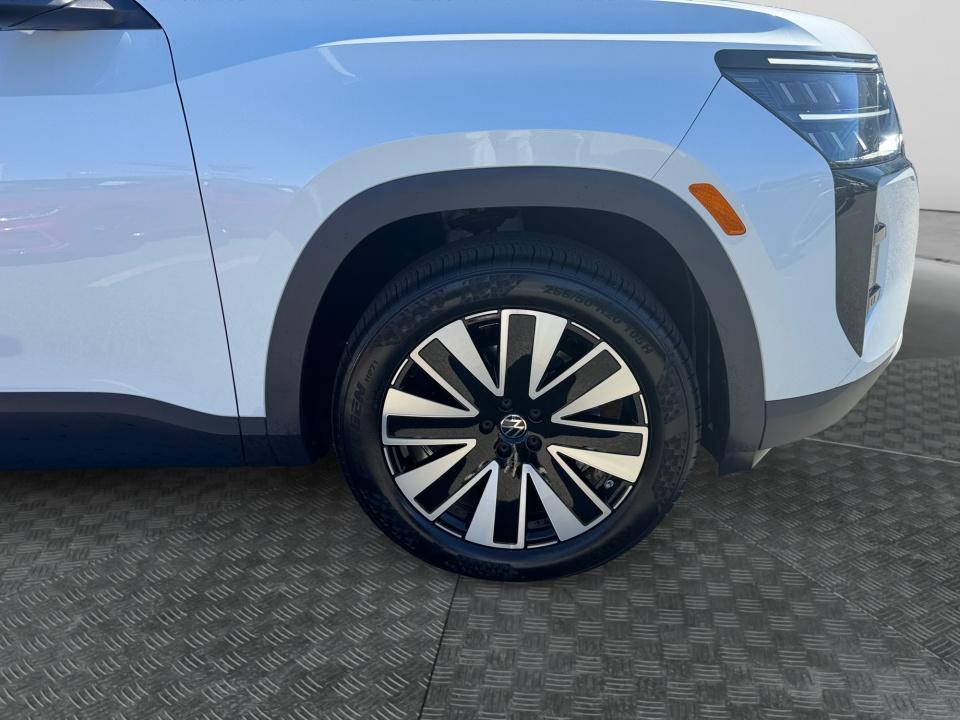 2027 Volkswagen Atlas SE w/Technology