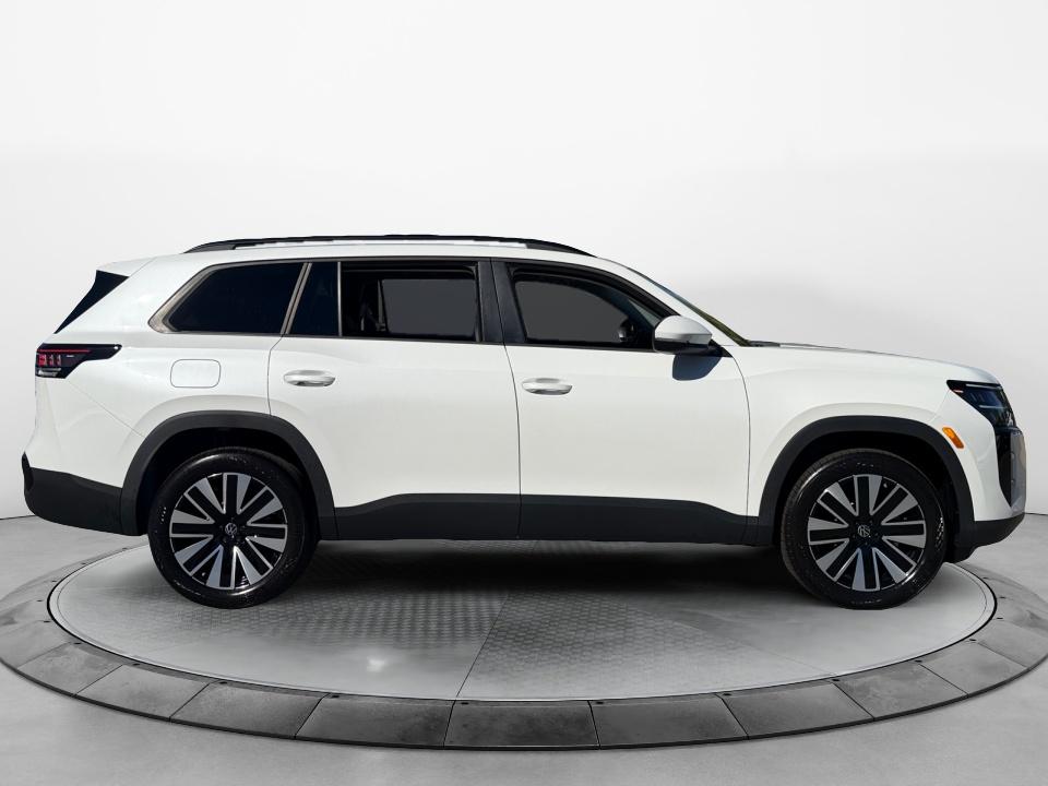 2027 Volkswagen Atlas SE w/Technology