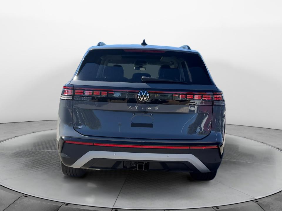 2027 Volkswagen Atlas SE w/Technology