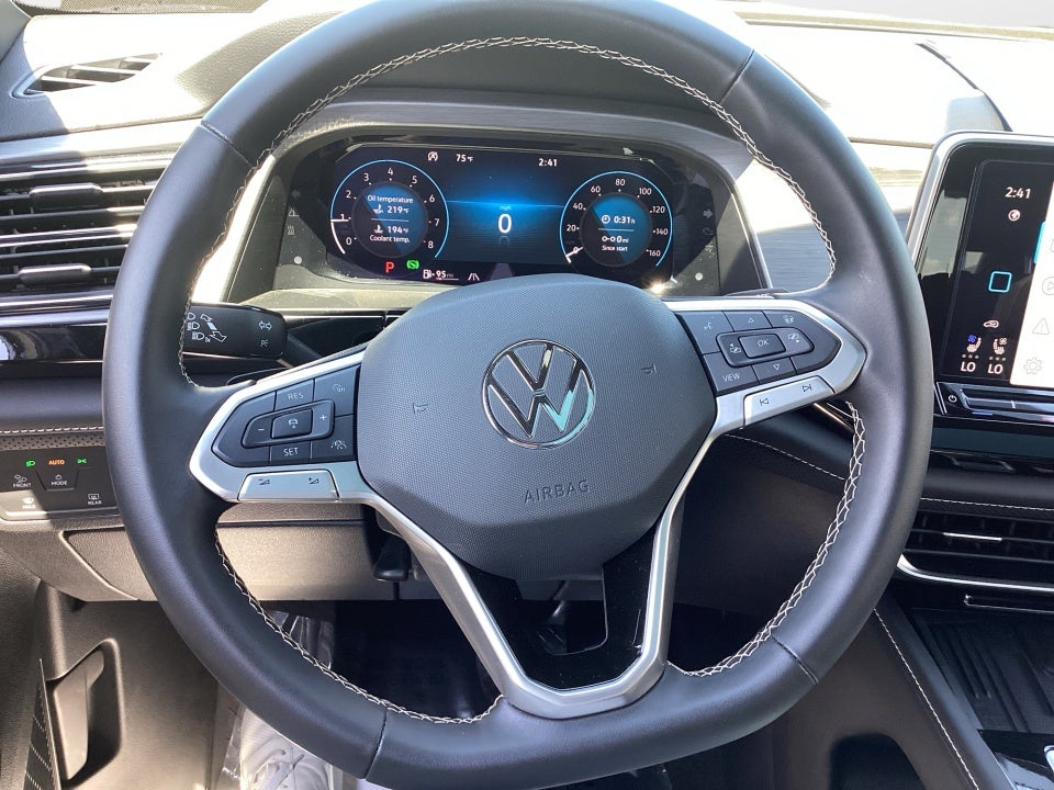 2026 Volkswagen Atlas Cross Sport SE with Technology