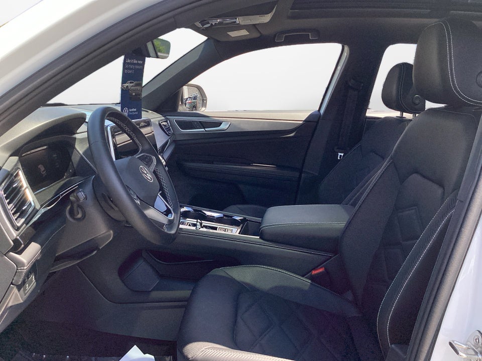 2026 Volkswagen Atlas Cross Sport SE with Technology