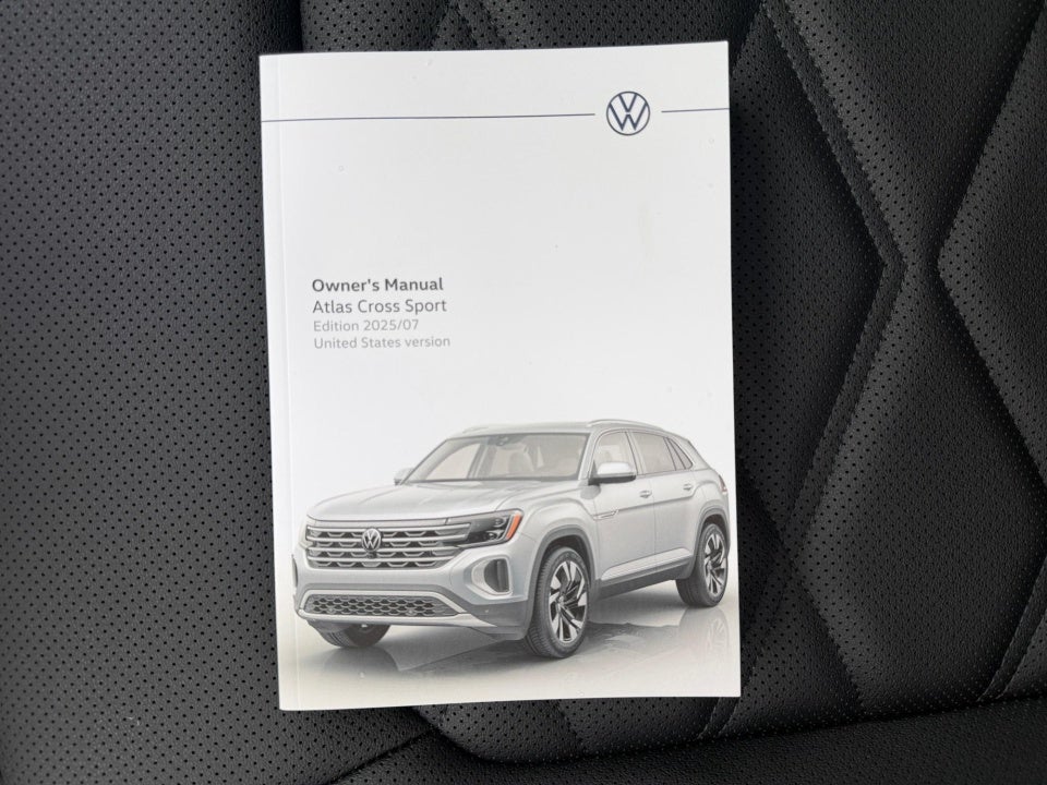2026 Volkswagen Atlas Cross Sport 2.0T SE w/Technology