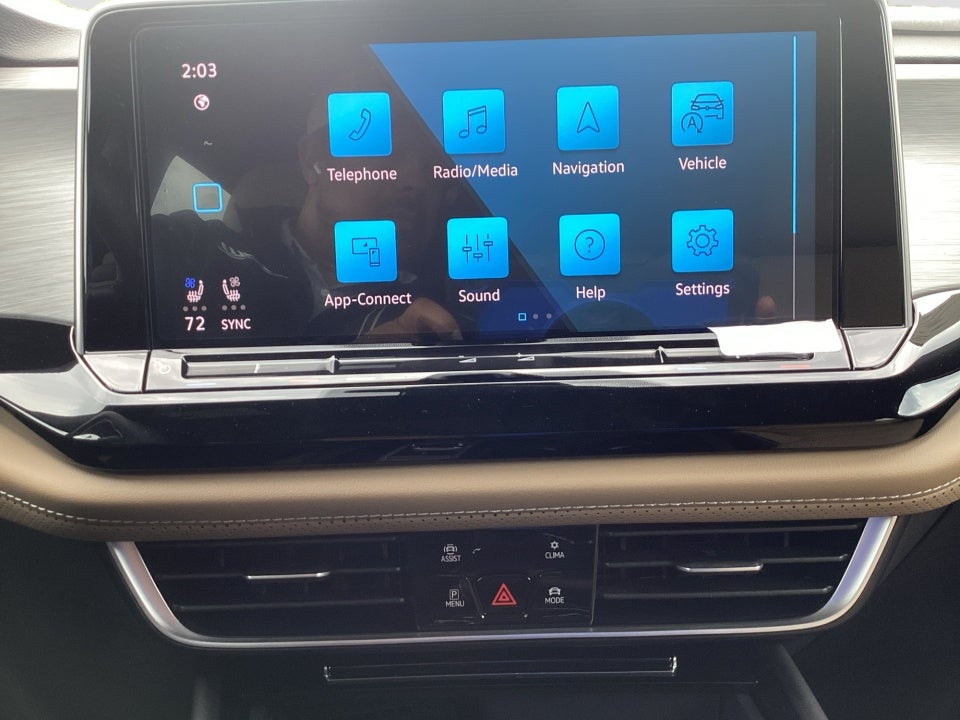 2026 Volkswagen Atlas Cross Sport SE with Technology