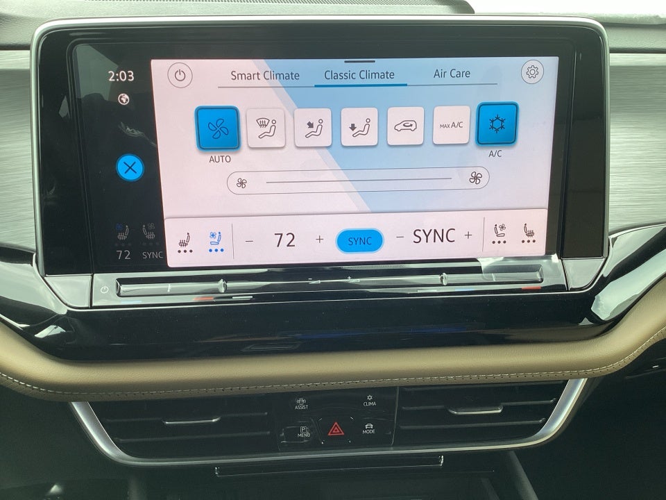 2026 Volkswagen Atlas Cross Sport SE with Technology