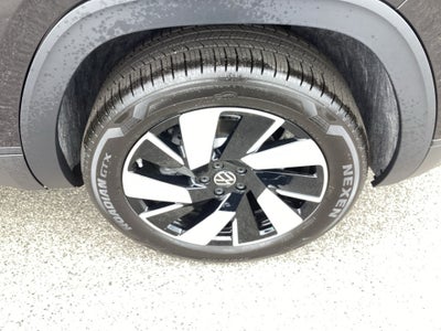 2026 Volkswagen Atlas Cross Sport SE with Technology
