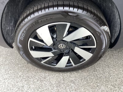2026 Volkswagen Atlas Cross Sport SE with Technology