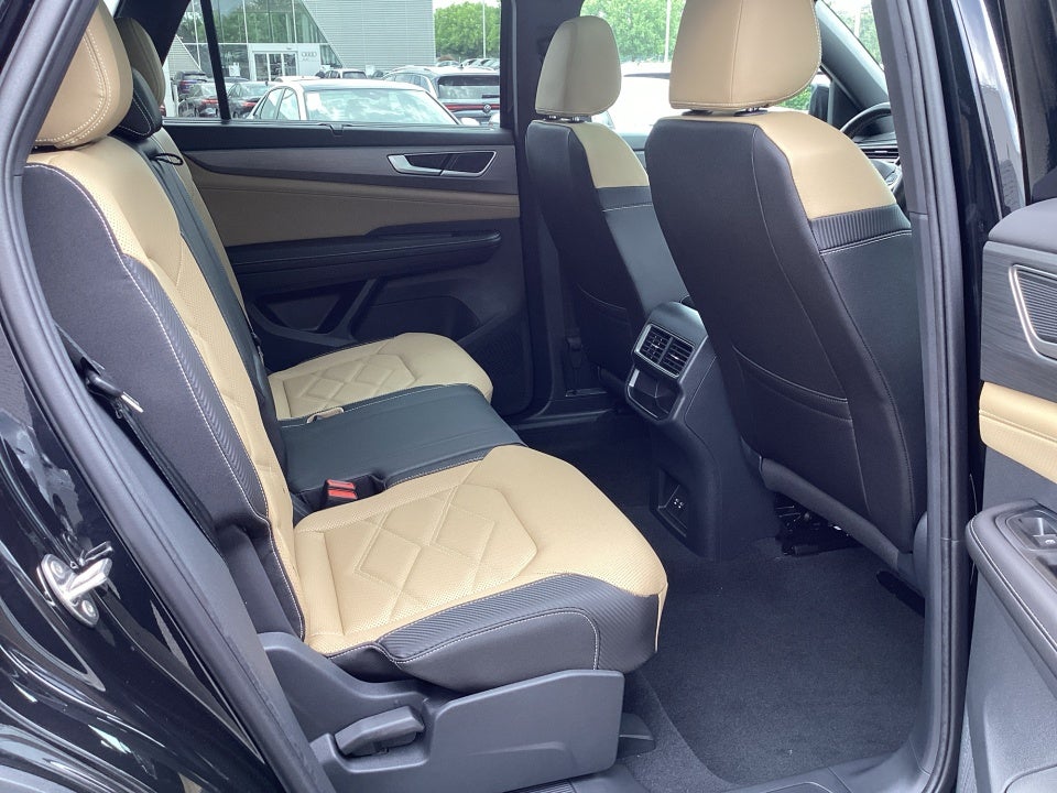 2026 Volkswagen Atlas Cross Sport SE with Technology