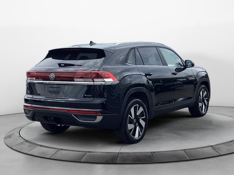 2026 Volkswagen Atlas Cross Sport SE with Technology