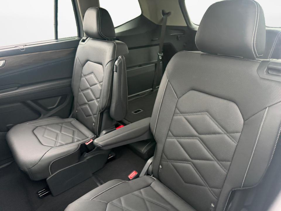 2026 Volkswagen Atlas SE w/Tech - Photo 12