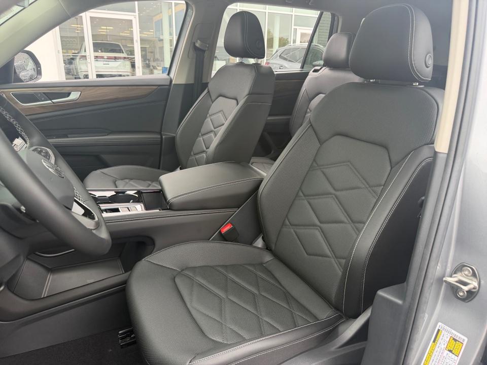 2026 Volkswagen Atlas SE w/Tech - Photo 30