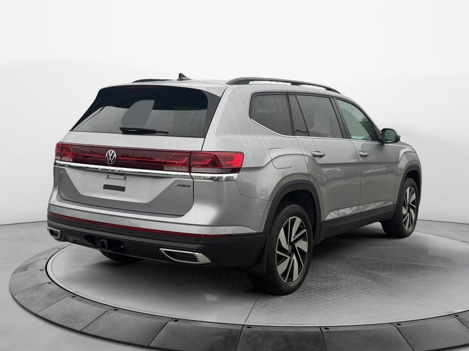 2026 Volkswagen Atlas SE w/Tech - Photo 7