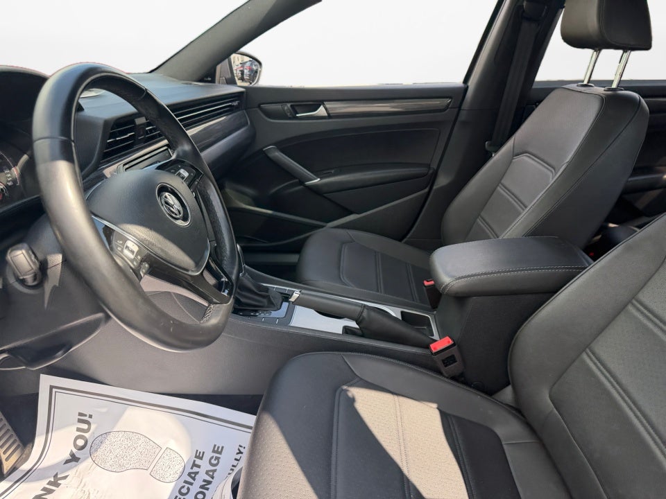 2021 Volkswagen Passat 2.0T R-Line