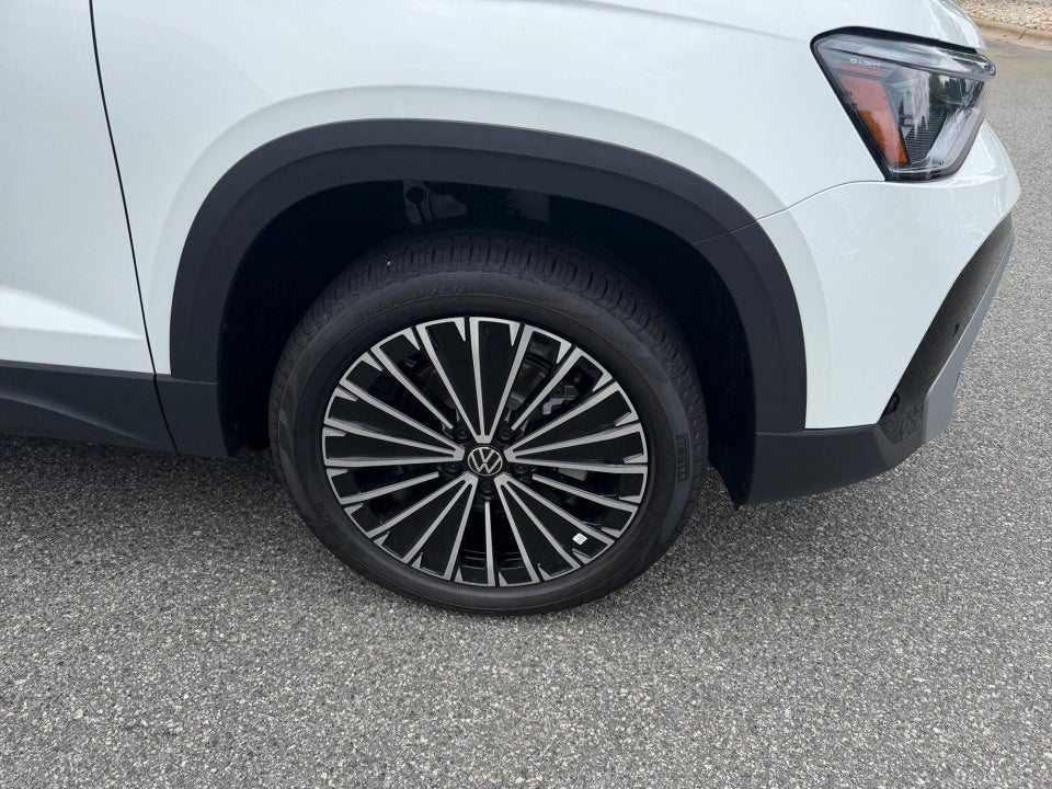 2026 Volkswagen Taos SE
